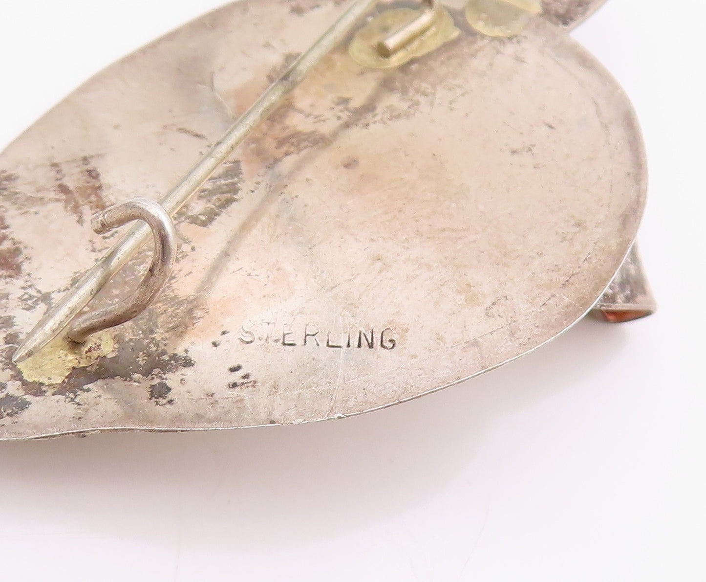 925 Sterling Silver Vintage Brooch Solid Cutout Eating Rabbit  BP11734