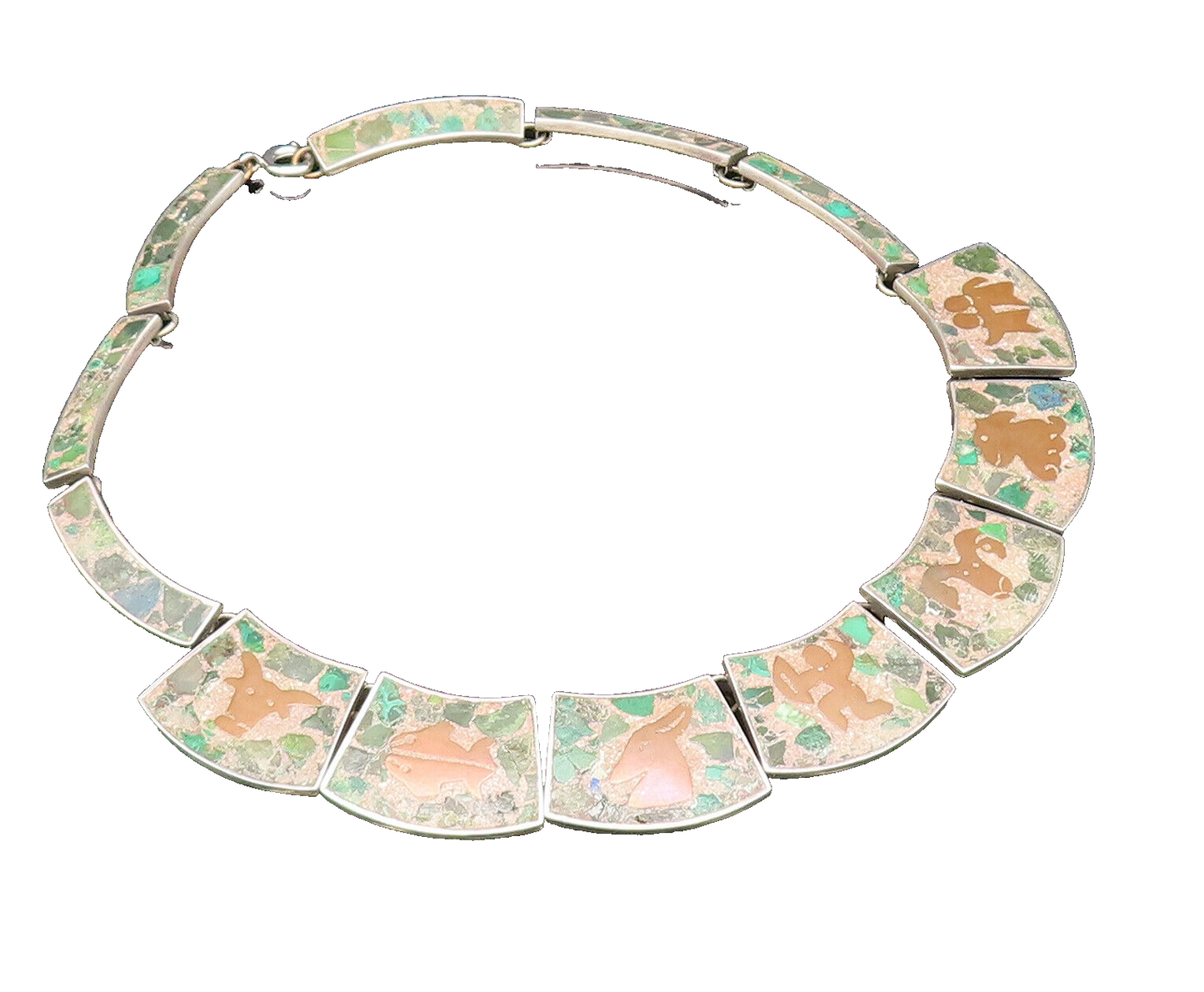 MEXICO 925 Silver  Vintage Carved Animals & Crushed Jasper Necklace  NE4028