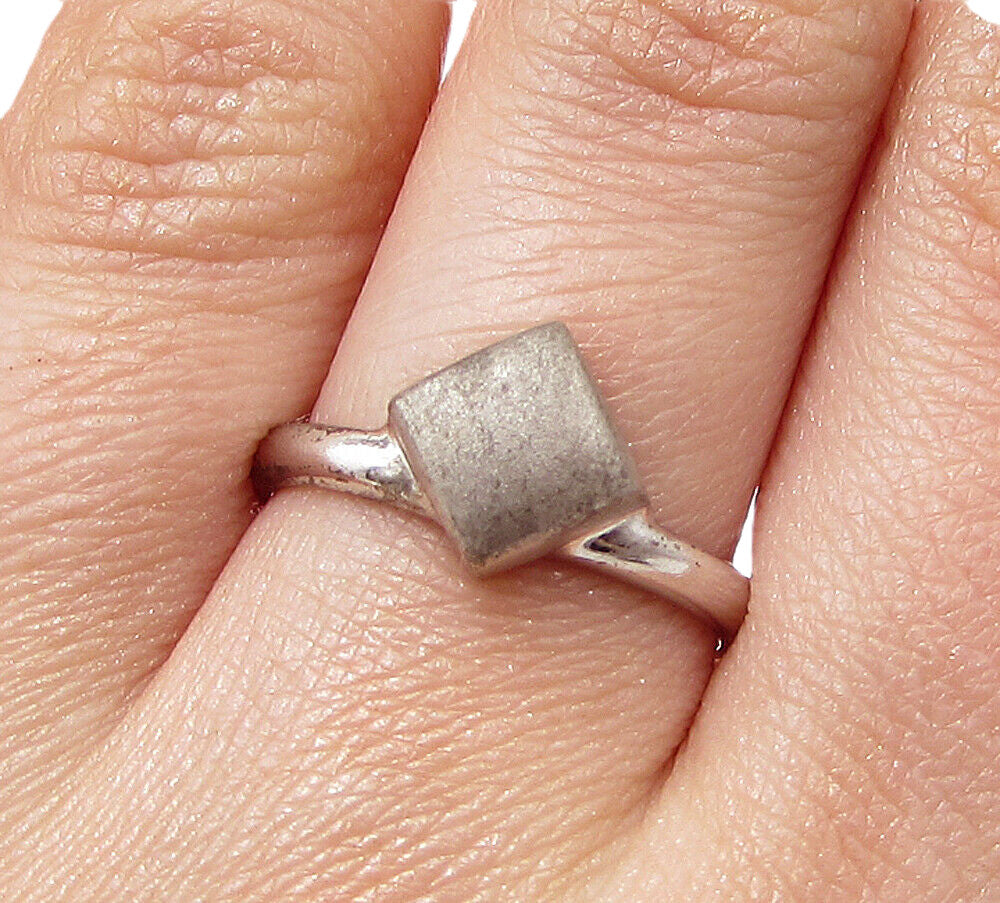 925 Sterling Silver  Vintage Slanted Square Band Ring Sz 8  RG2998