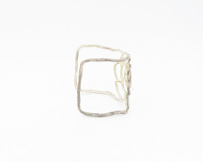 925 Sterling Silver  Vintage Shiny Flower Outline Cuff Bracelet  BT7569