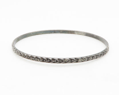 925 Sterling Silver  Vintage Dark Tone Raised Detail Bangle Bracelet  BT5159