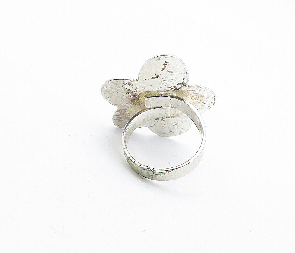 925 Sterling Silver  Vintage Textured Flower Motif Cocktail Ring Sz 7  RG7110