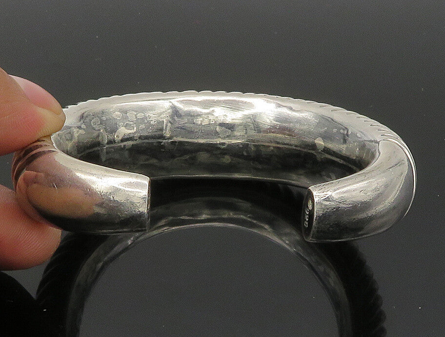 925 Sterling Silver  Vintage Shiny Hollow Fluted Pointed Cuff Bracelet  BT8250