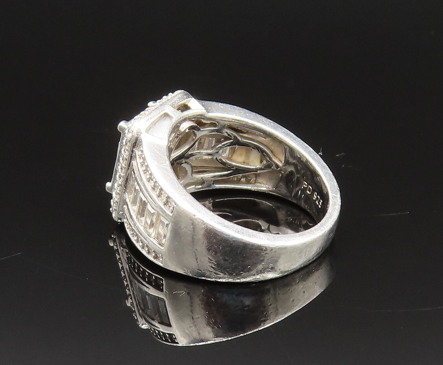 925 Silver  Vintage Emerald Frame Cubic Zirconia Band Ring Sz 8  RG25582