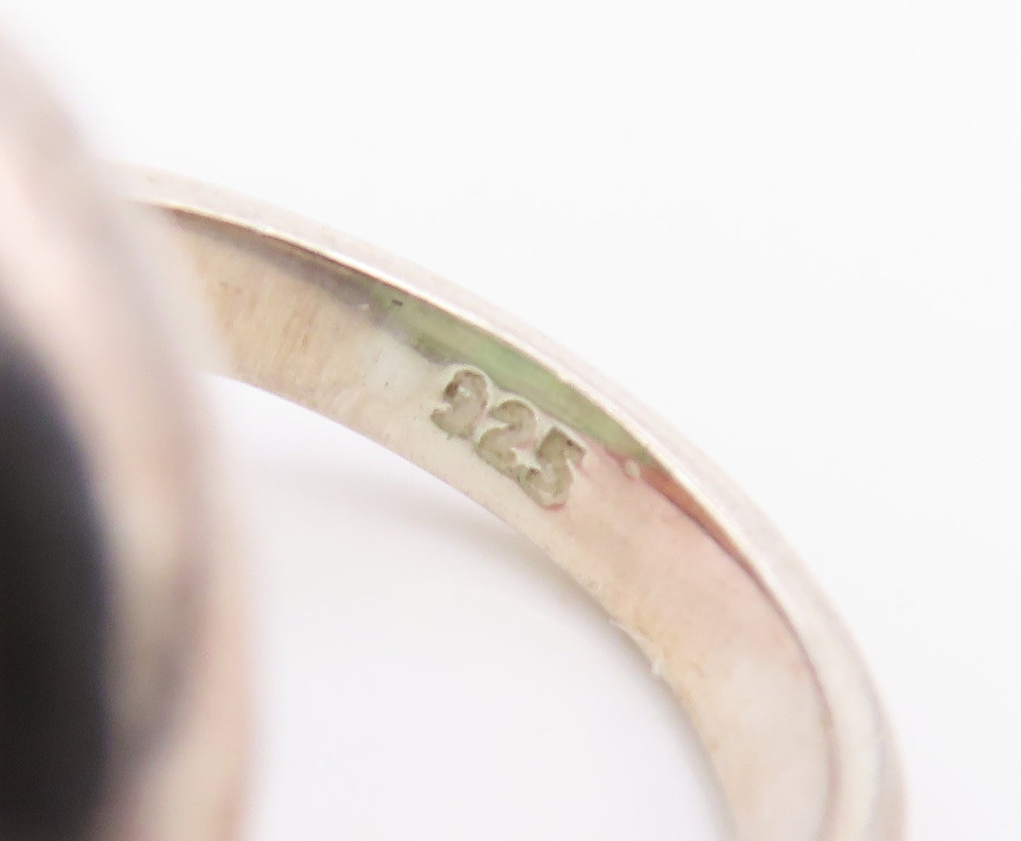 925 Sterling Silver Vintage Ring Minimalist Green Stone Band  Sz 5  RG35457