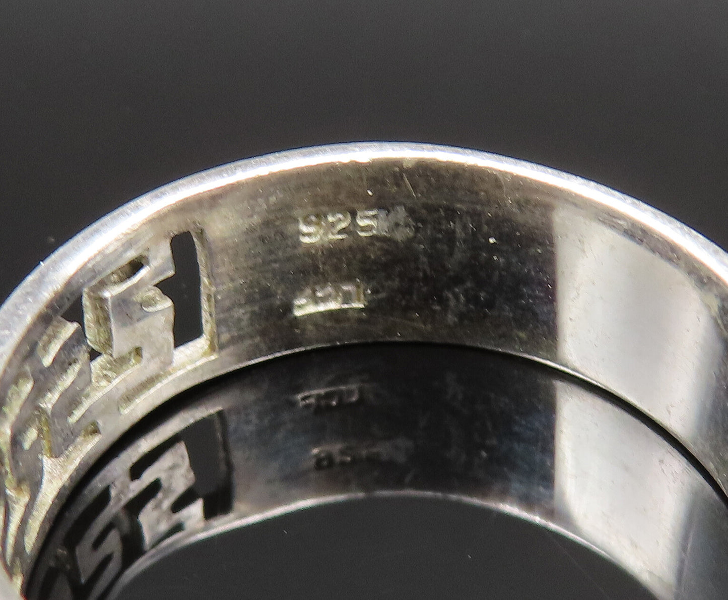 925 Sterling Silver  Vintage Open Maze Cutout Band Ring Sz 9.5  RG25375