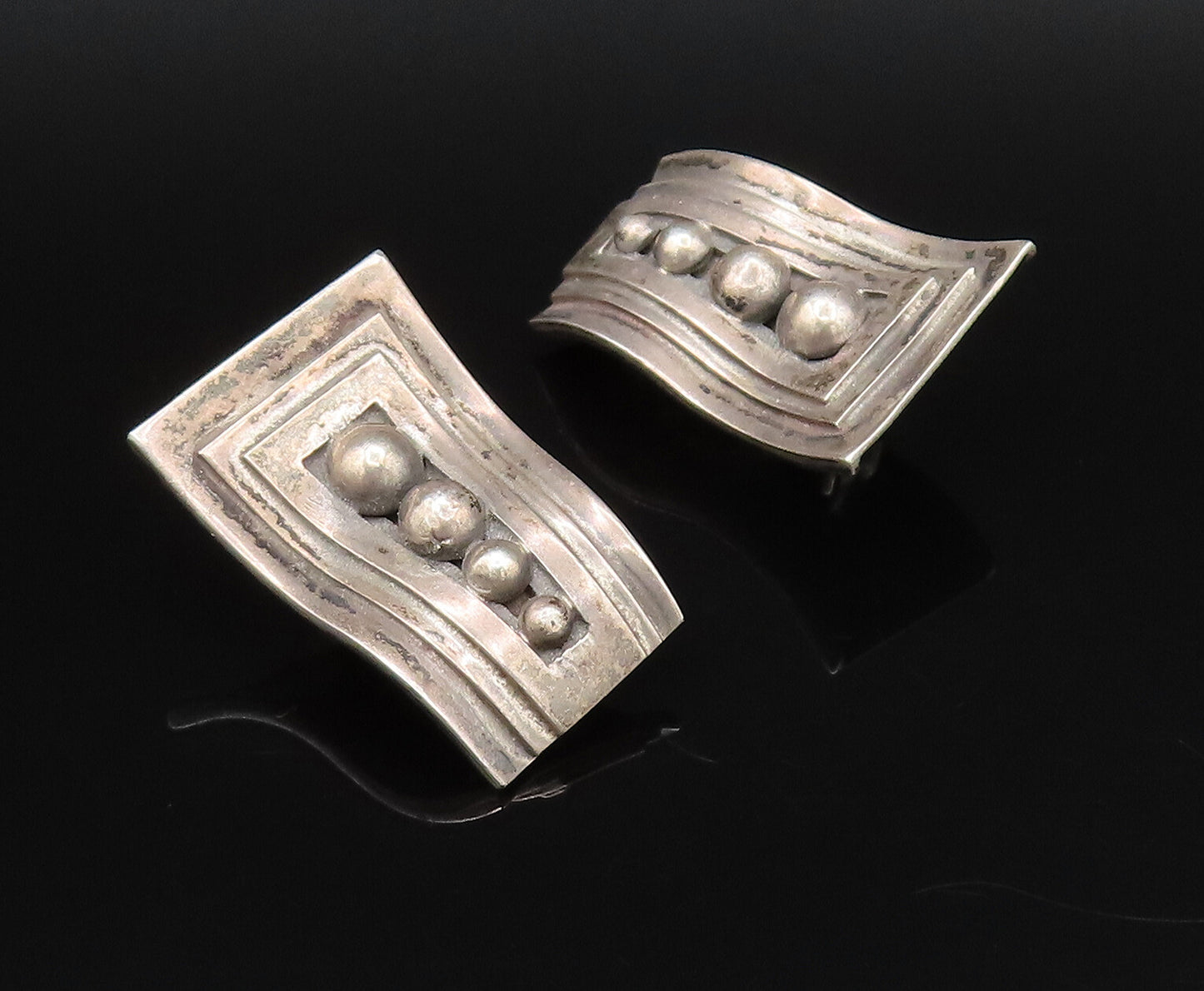 PAT AREIAS 925 Silver  Vintage Graduated Beads Wavy Clip Earrings  EG12192