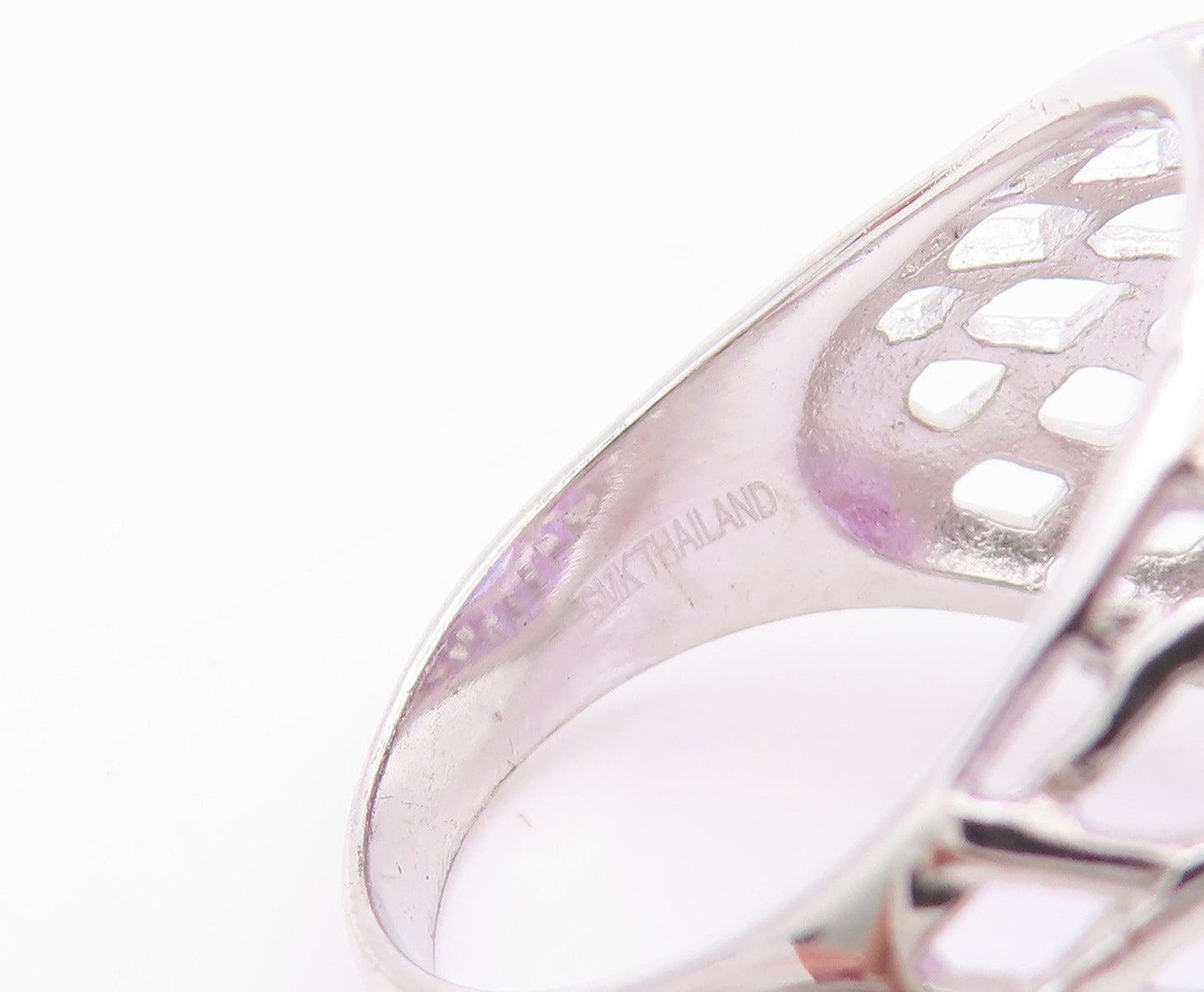 925 Sterling Silver Vintage Ring Cutout Band Oval Purple Gemstone  SZ 7  RG32230