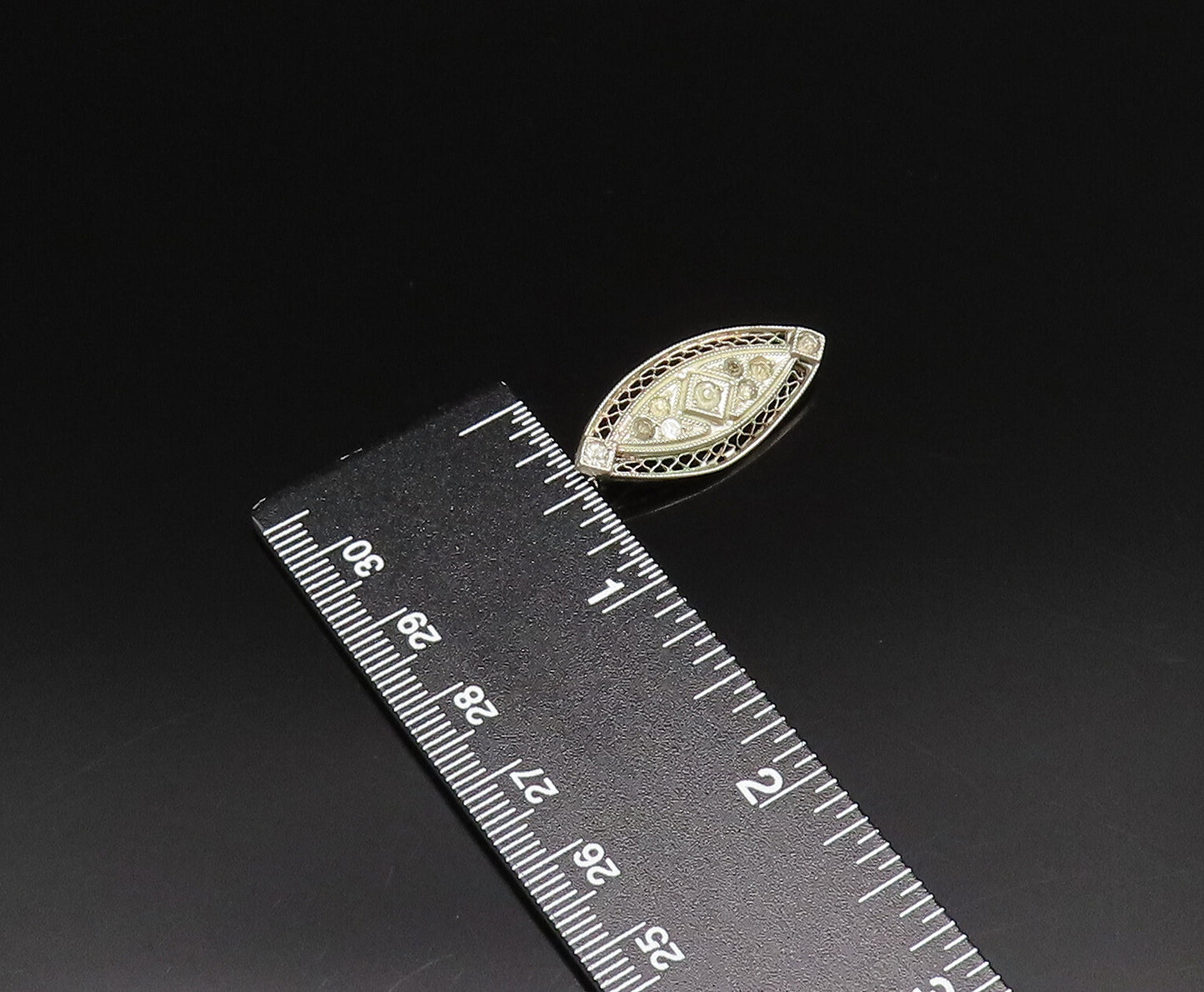 925 Sterling Silver Vintage Openwork Pattern Victorian Topaz Brooch Pin BP9848