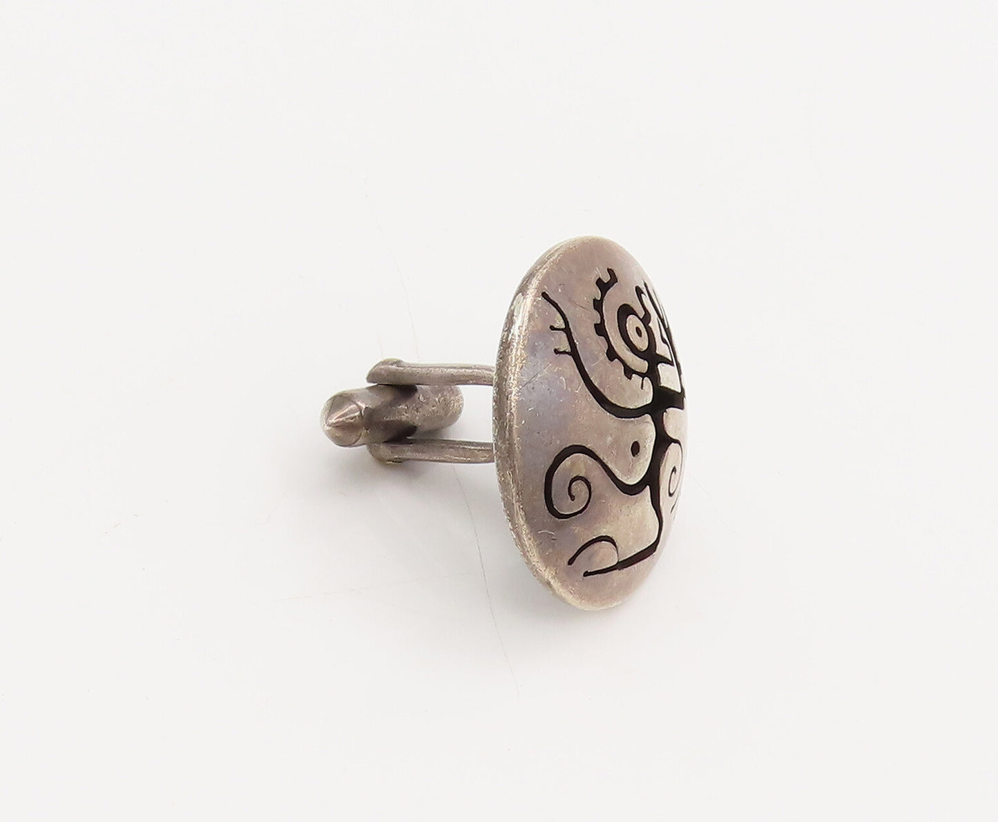 TAXCO MEXICO 925 Silver  Vintage Carved Figures Button Like Cuff Links  TR3523