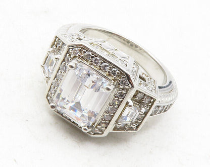 925 Sterling Silver  Shiny Cubic Zirconia Graduated Band Ring Sz 8  RG12309