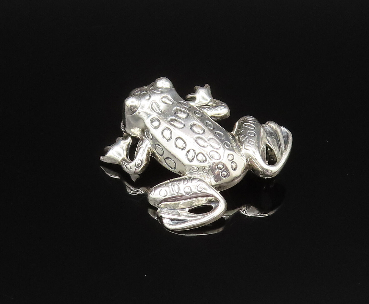 925 Sterling Silver  Vintage Carved Spotted Frog Animal Brooch Pin  BP9687