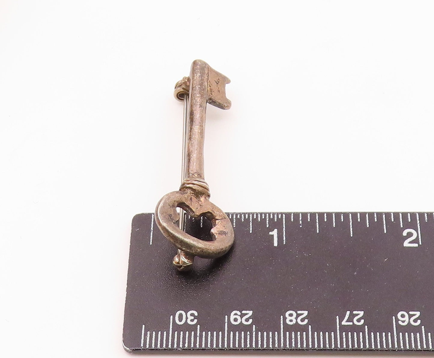925 Sterling Silver  Vintage Minimalist Missing Key Brooch Pin  BP9834