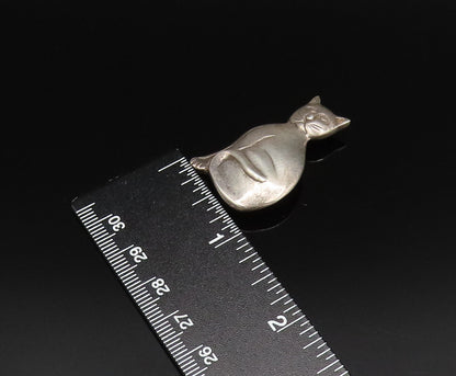 BOMA 925 Sterling Silver Vintage Carved Serious Sitting Cat Brooch Pin BP9926