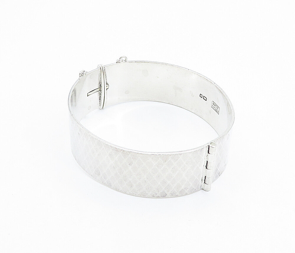 ENGLAND 925 Sterling Silver  Vintage Diamond Pattern Bangle Bracelet  BT3339