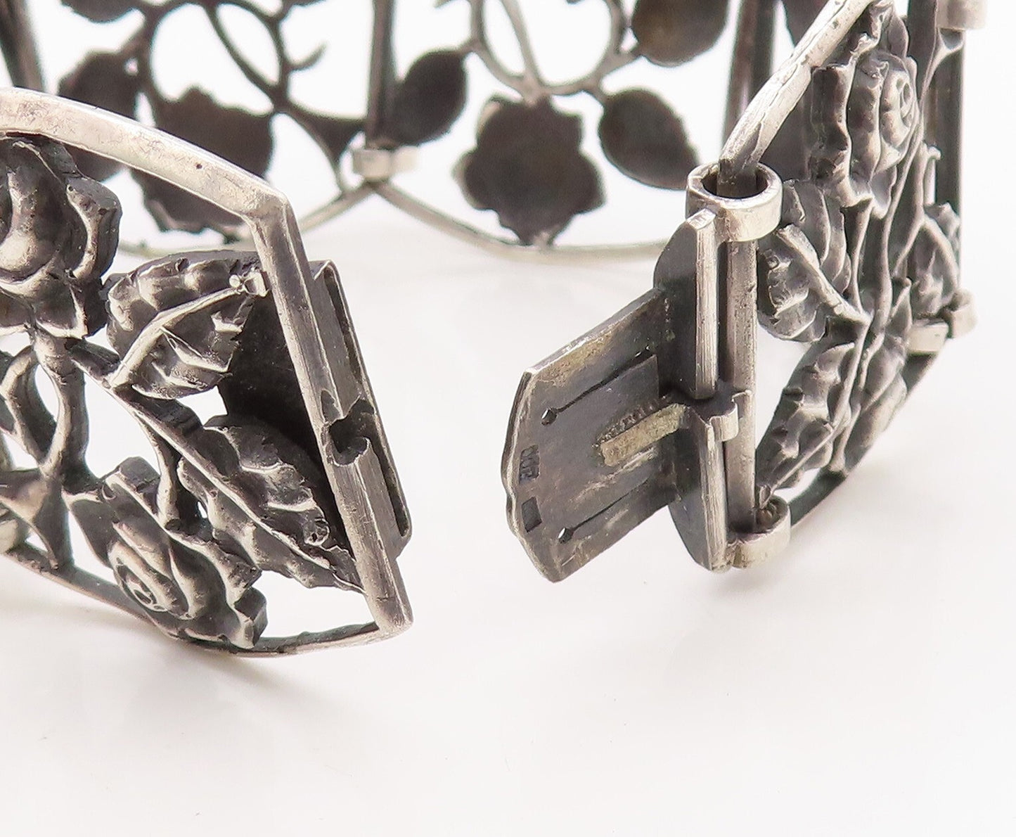 925 Sterling Silver Vintage Bracelet LUMI Antique Floral Frames Cutout  BT10826