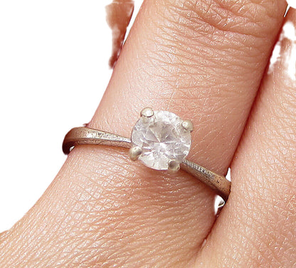 AVON 925 Sterling Silver  White Topaz Engagement Ring Sz 9  RG2959