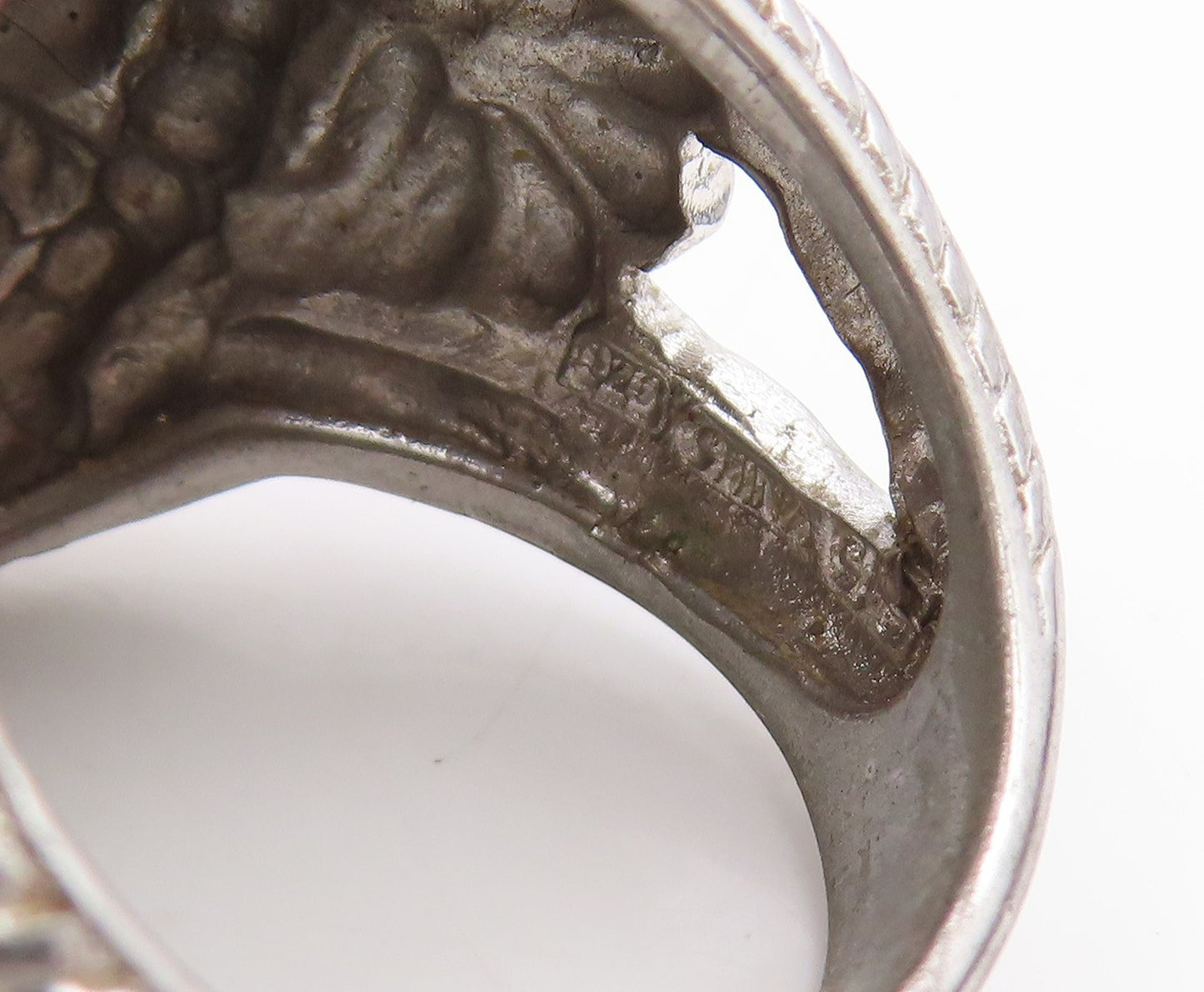 925 Sterling Silver Vintage Ring Modernist Engraved Floral Band  Sz 8.5  RG36204