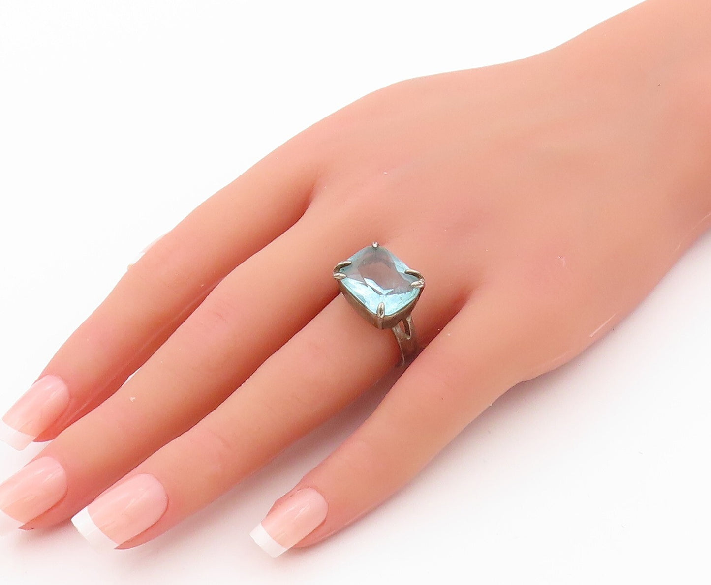 925 Sterling Silver Vintage Ring Rectangle Cut Blue Topaz  SZ 8  RG32179