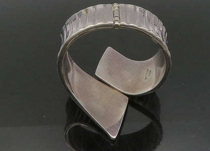 MEXICO 925 Sterling Silver  Vintage Dark Tone Bypass Cuff Bracelet  BT9041