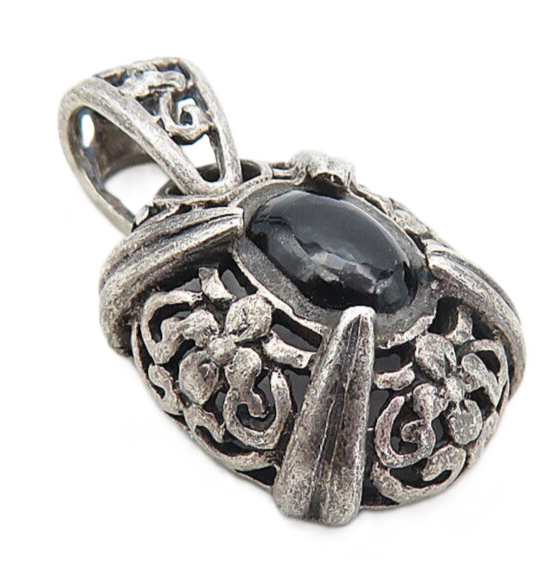 925 Sterling Silver Vintage Cabochon Cut Black Onyx Floral Pendant PT6301