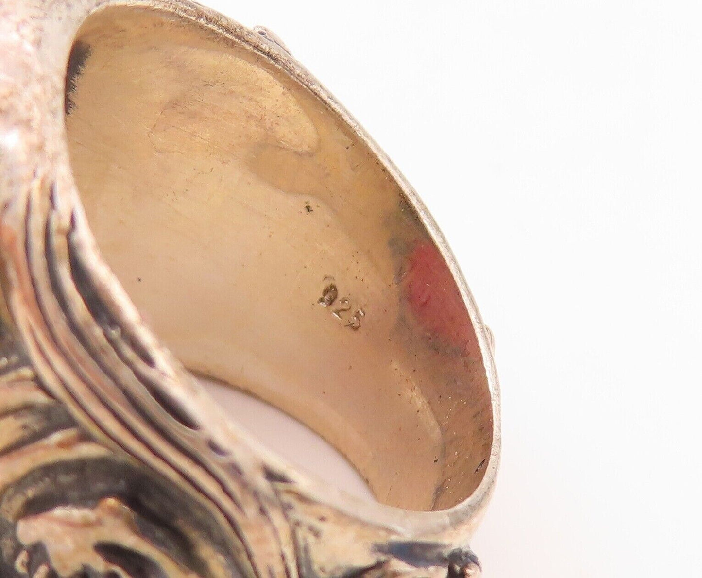 925 Sterling Silver Vintage Ring Swirly Carved Oval Red Gemstone  Sz 6.5 RG30220