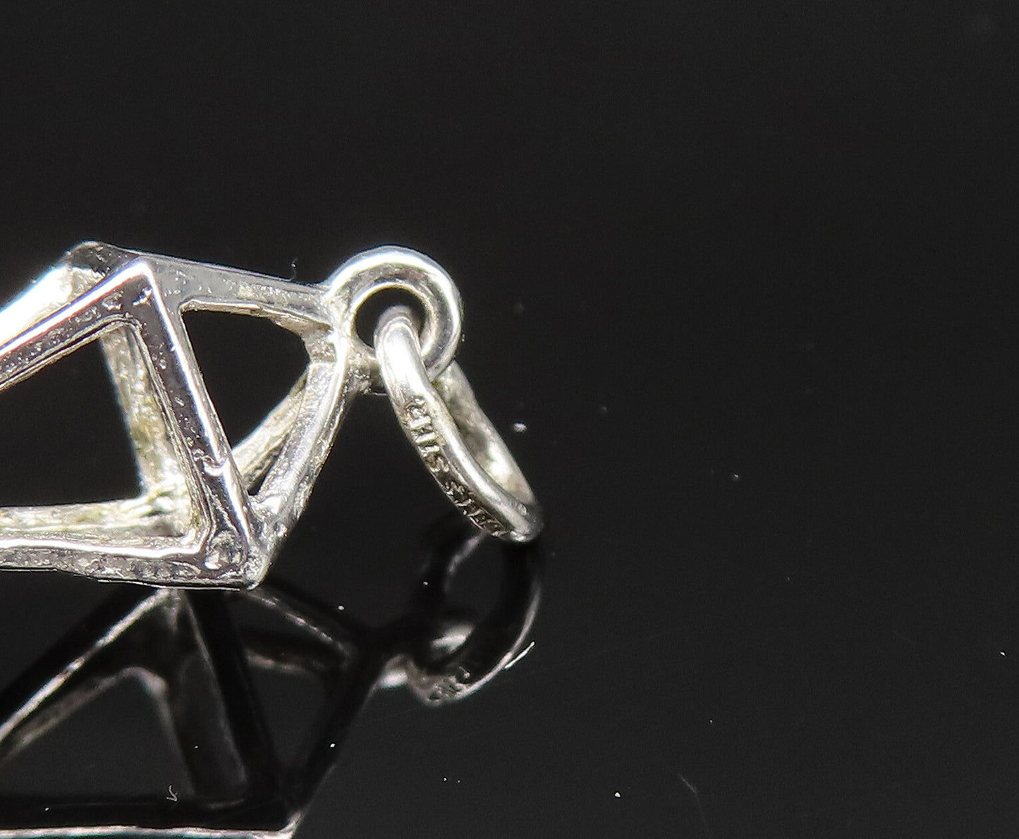 925 Sterling Silver  Vintage Sculpted Old Fashion Street Pole Pendant  PT20929