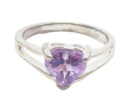 925 Sterling Silver  Prong Set Amethyst Love Heart Band Ring Sz 6  RG17673