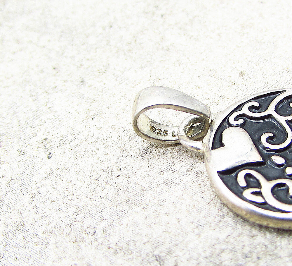 925 Sterling Silver  Dear Friends Are Always Close To The Heart Pendant  PT1744