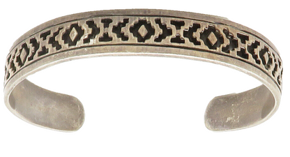 925 Sterling Silver  Vintage Cutout Pattern Dark Tone Cuff Bracelet  BT5792