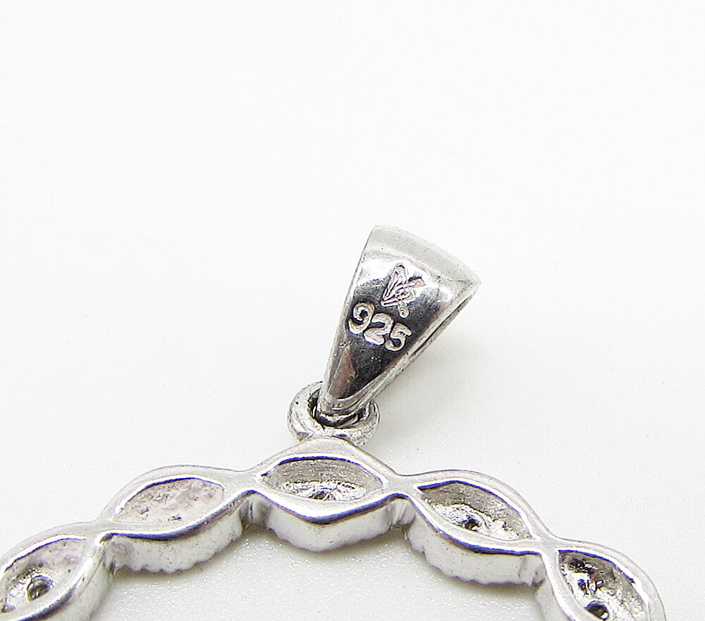 925 Sterling Silver  .15ctw Genuine Diamonds Wreath Drop Pendant  PT2296