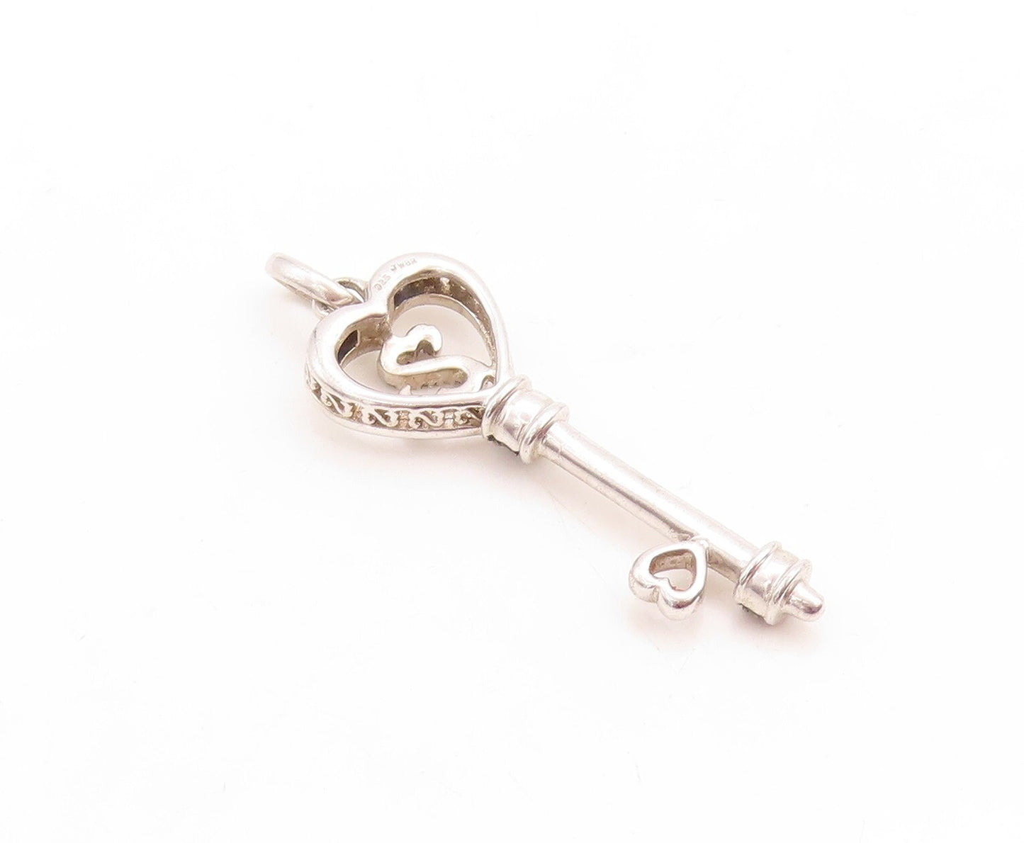 925 Sterling Silver Vintage Pendant White & Black Diamonds Key Of Love  PT23762