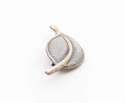JEWELART 925 Silver  Vintage Linear Textured Single Leaf Brooch Pin  BP9596