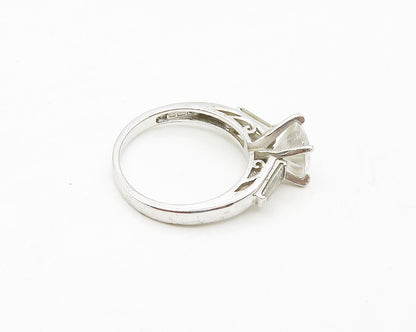925 Sterling Silver  Cubic Zirconia Solitaire With Accents Ring Sz 7  RG17341