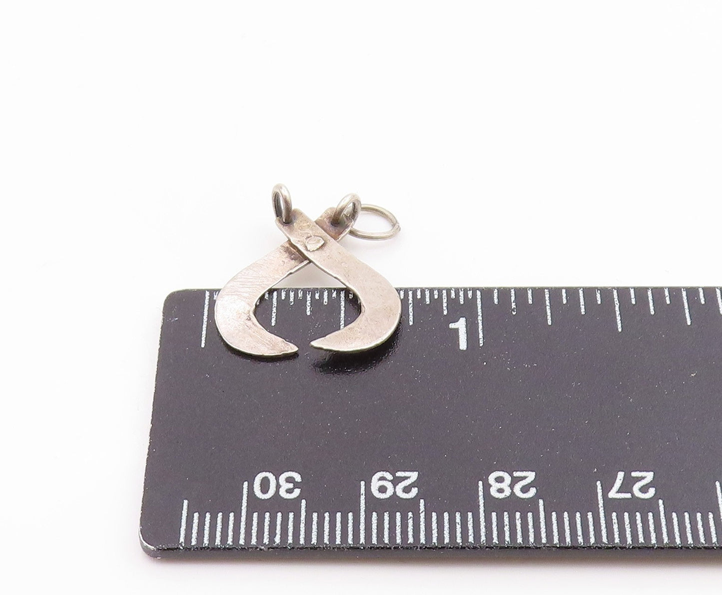 925 Sterling Silver Vintage Smooth Pointed Ends Pendant  PT15976