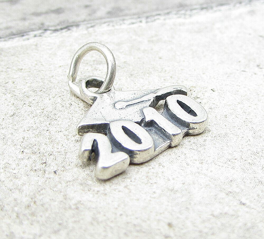 925 Sterling Silver 2010 Graduation Charm Pendant PT1043