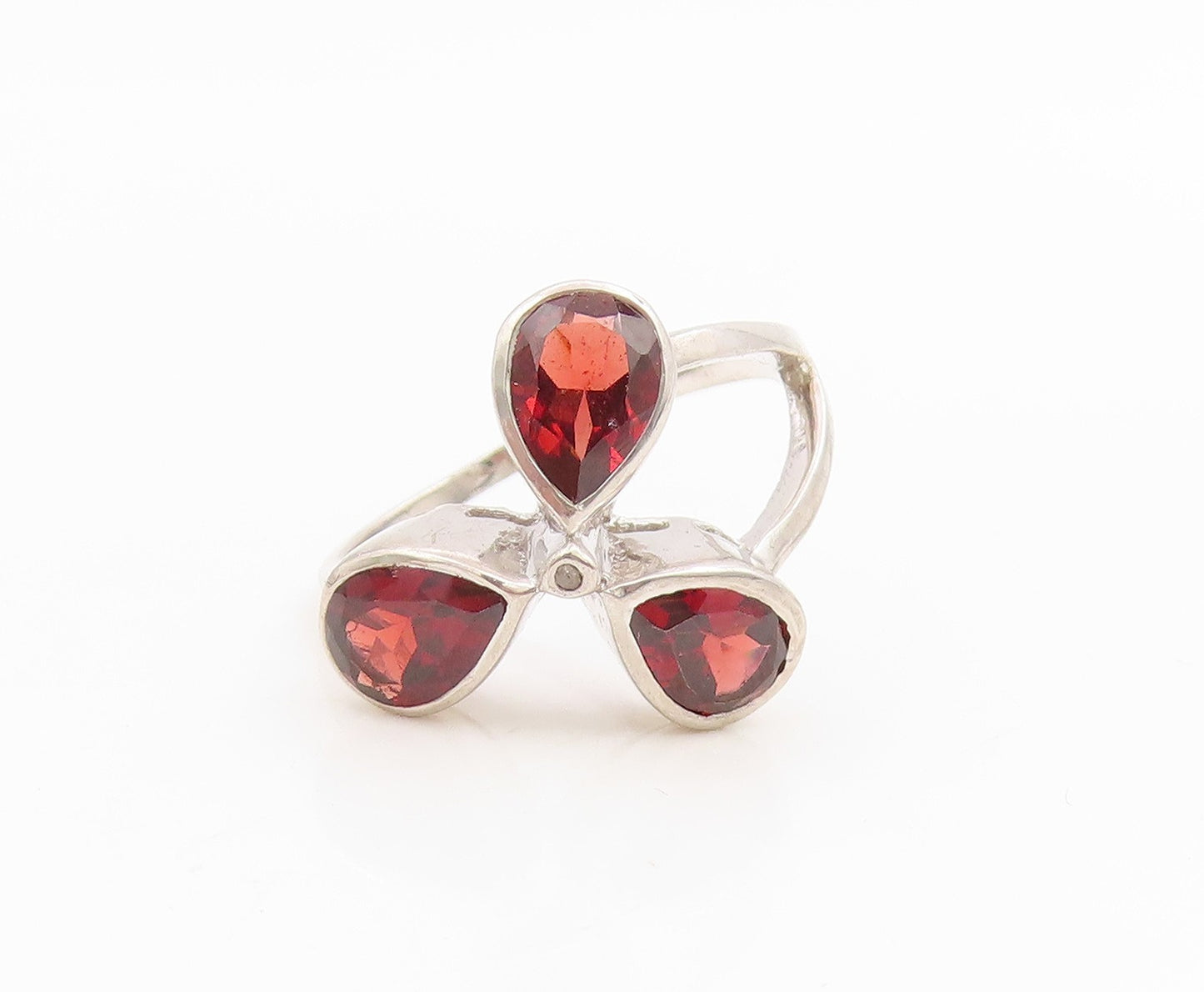 925 Sterling Silver Vintage Ring Three Stone Garnet Floral Petal  Sz 7  RG36176