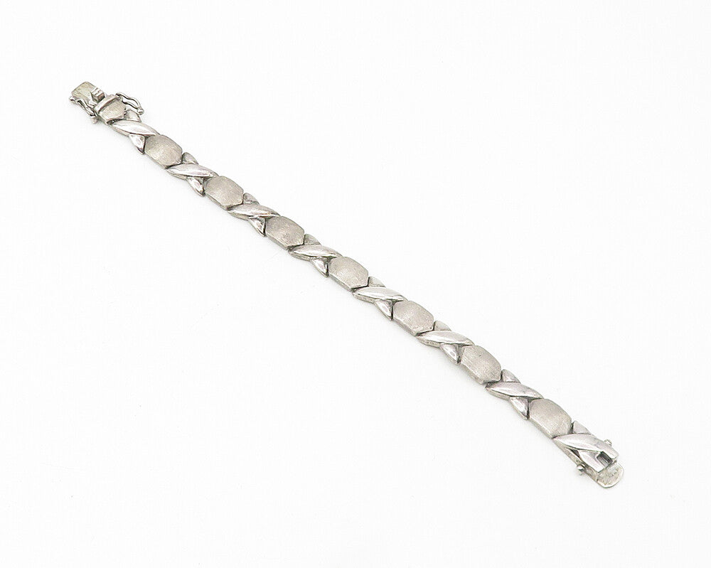 925 Sterling Silver  Vintage Dark Tone XO Hugs & Kisses Chain Bracelet  BT4518