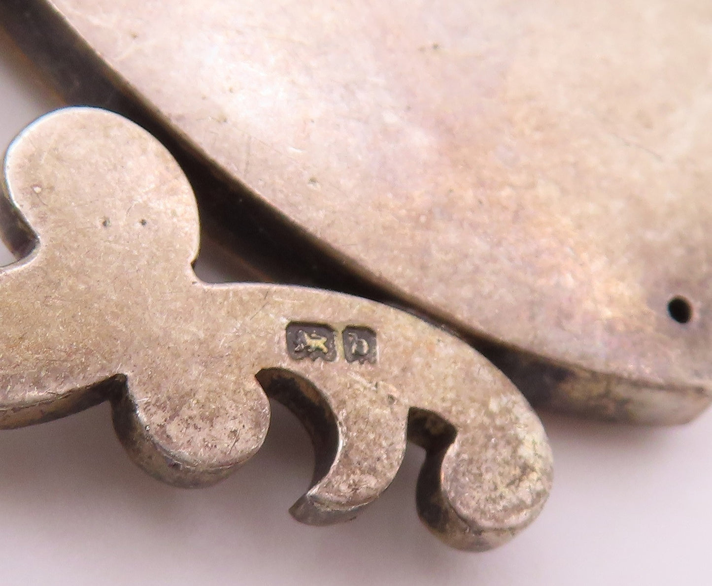 925 Sterling Silver Vintage Pendant MANTON & MOLE Crowned Shield Crest  PT26385