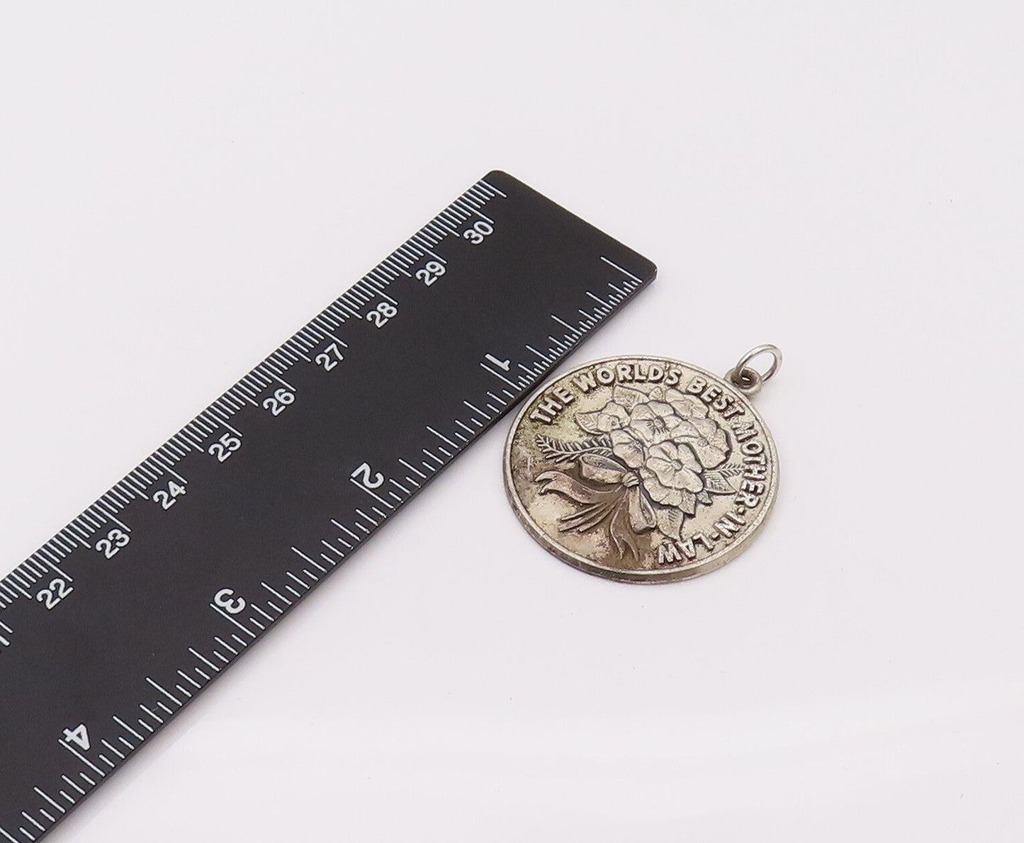 925 Sterling Silver Vintage Best Mother In Law Medal Carved Pendant PT22097