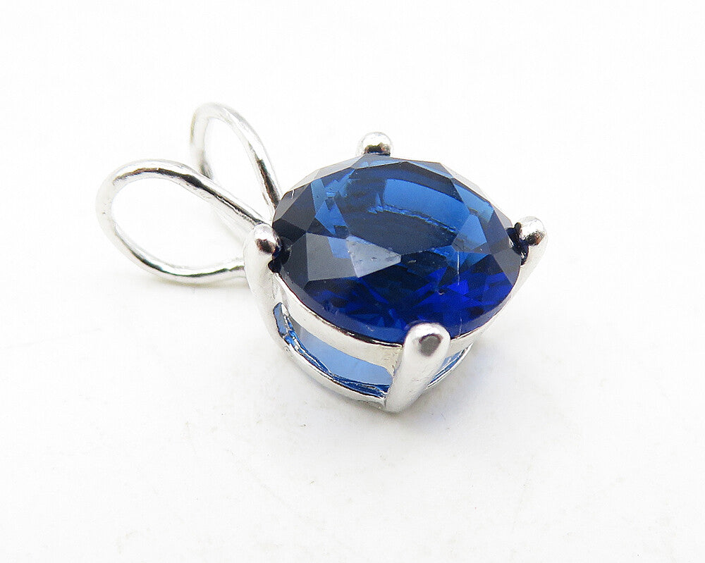 925 Sterling Silver  Shiny Blue Topaz Stud Earrings & Pendant Set  TR1828