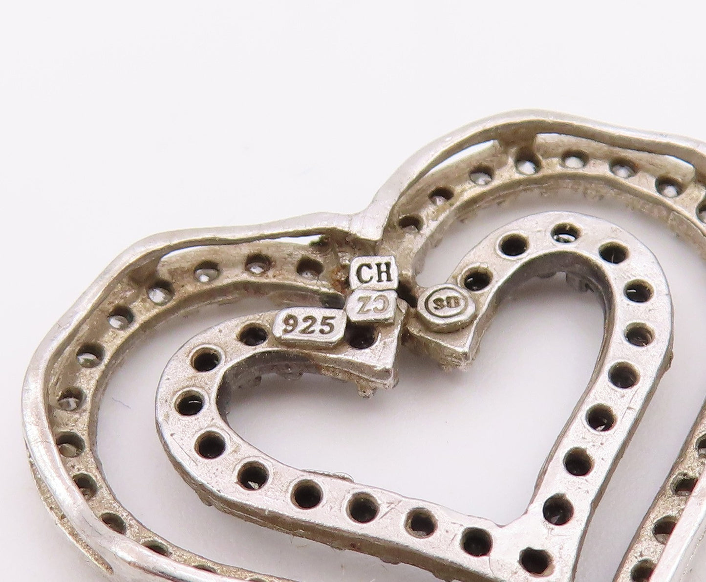 925 Sterling Silver  Vintage Topaz & Black Spinel Love Heart Pendant  PT18555