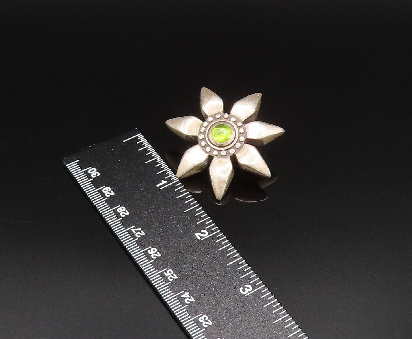 925 Sterling Silver  Vintage Cabochon Cut Peridot Flower Pin  TR3355