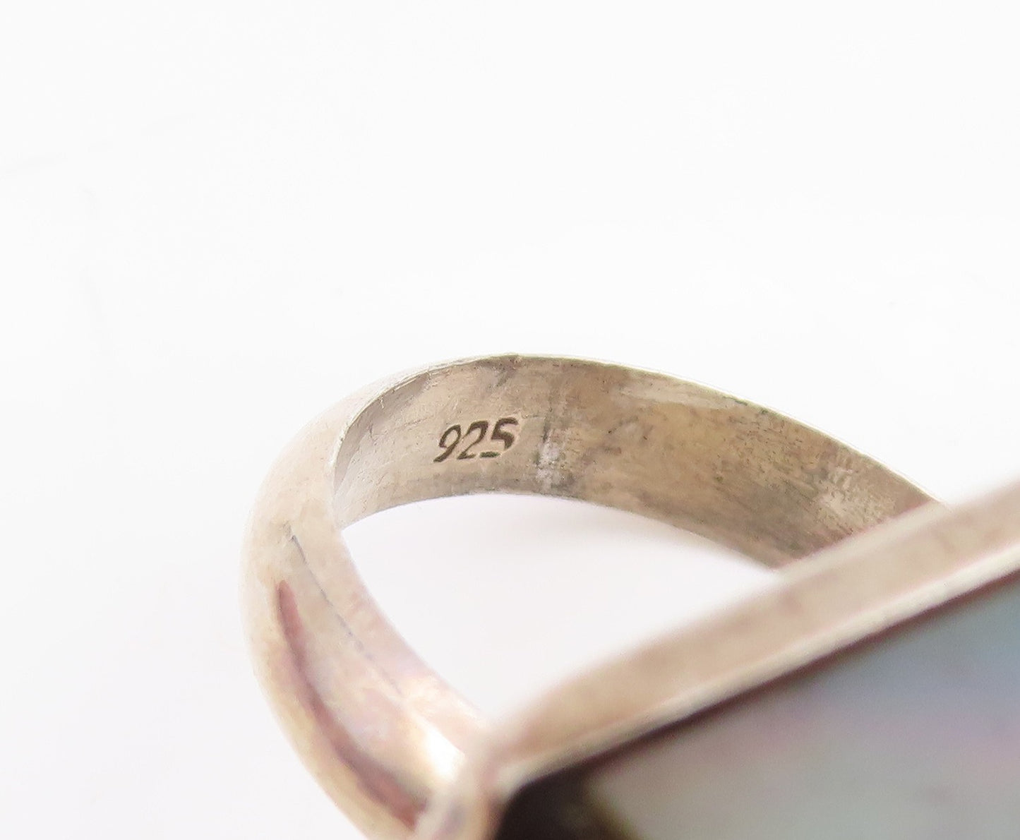 925 Sterling Silver Vintage Ring Mother Of Pearl Geometric Inlay  Sz 8  RG33933