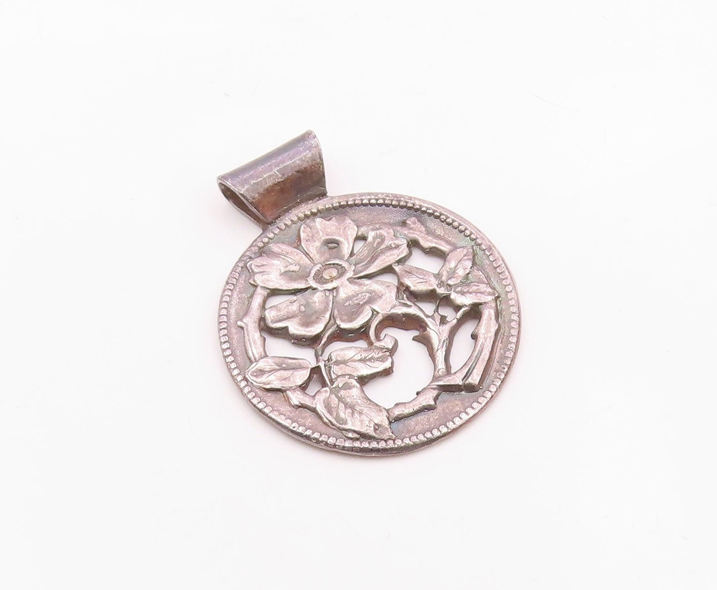 925 Sterling Silver Vintage Beaded Edge Flower & Leaves Cutout Pendant PT21893