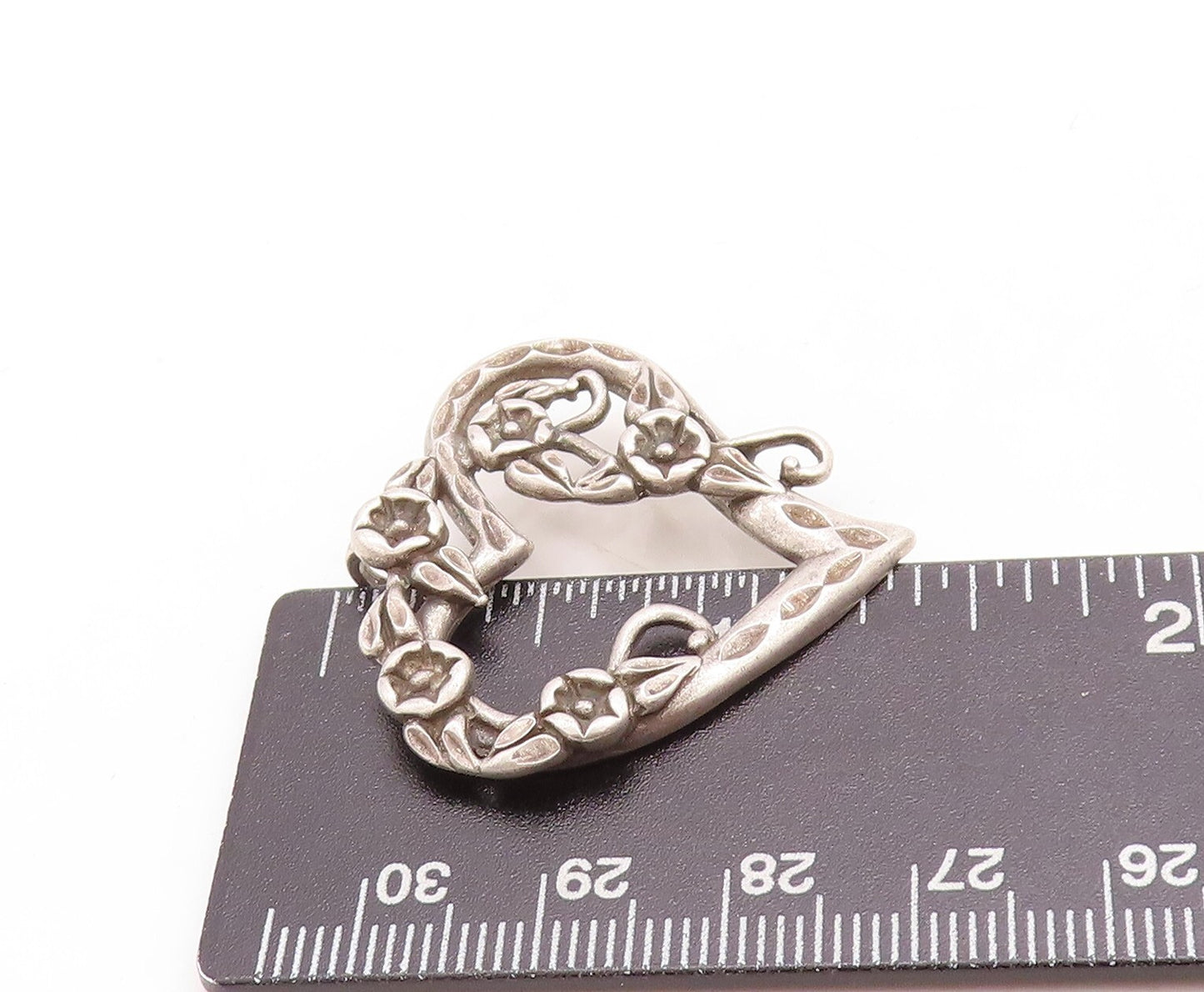 925 Sterling Silver Vintage Pendant Dark Tone Cutout Floral Heart  PT23753