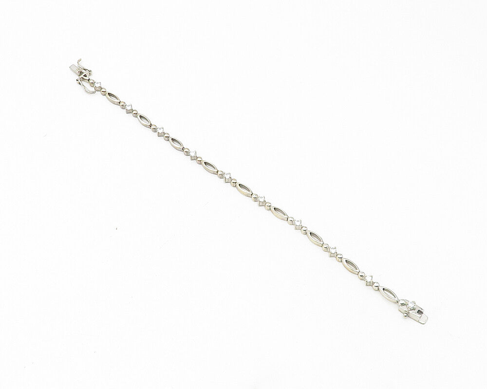 925 Sterling Silver  Vintage Petite Prong Set Topaz Chain Bracelet  BT4542