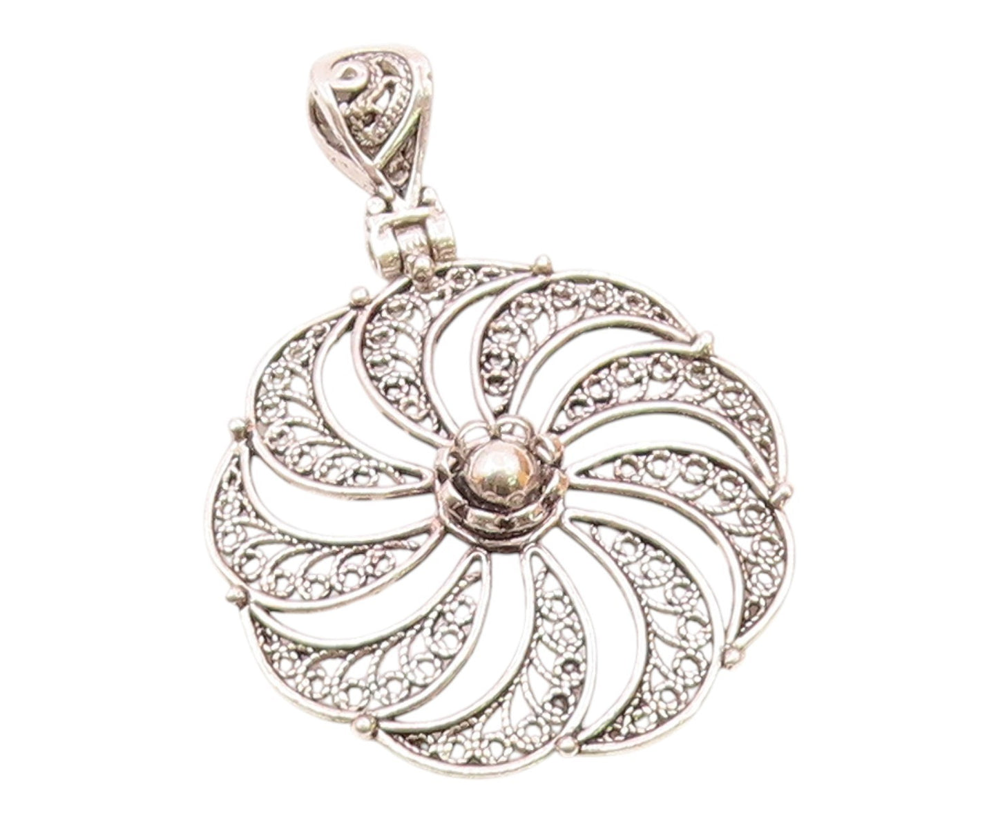 925 Sterling Silver  Vintage Shiny Swirl Floral Motif Round Pendant  PT16577