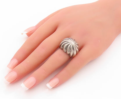 925 Sterling Silver Vintage Ring Solid Dark Tone Etched Dome  SZ 6  RG31955