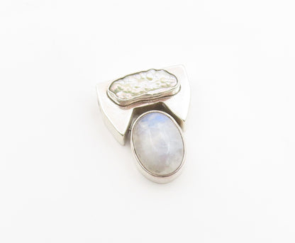 925 Sterling Silver  Vintage Mother Of Pearl & Moonstone Pendant  PT16267